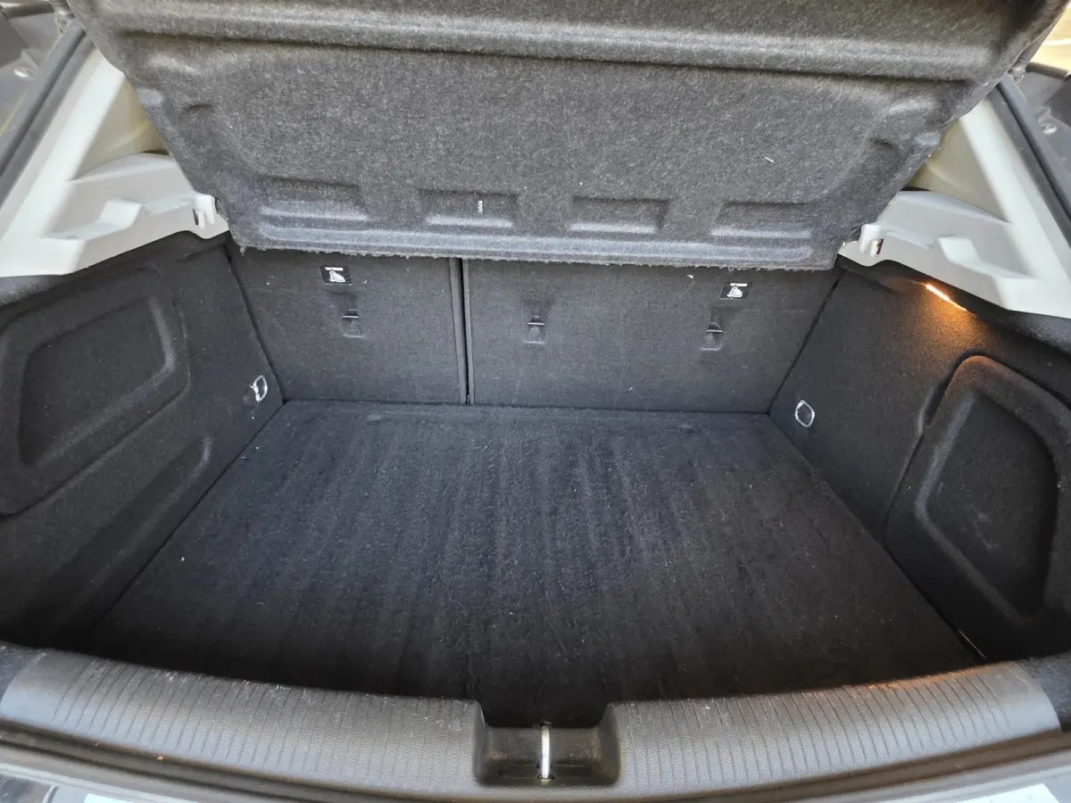 1.0 Online Edition – NAP – Trekhaak – Parkeersensoren – Cruise – Airco