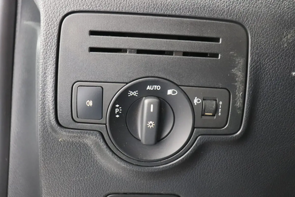 111 CDI XL EURO 6 - Airco - Camera - Trekhaak - €8.950,- excl.