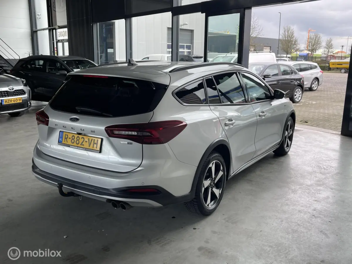 1.0 EcoBoost Hybrid Titanium Styl