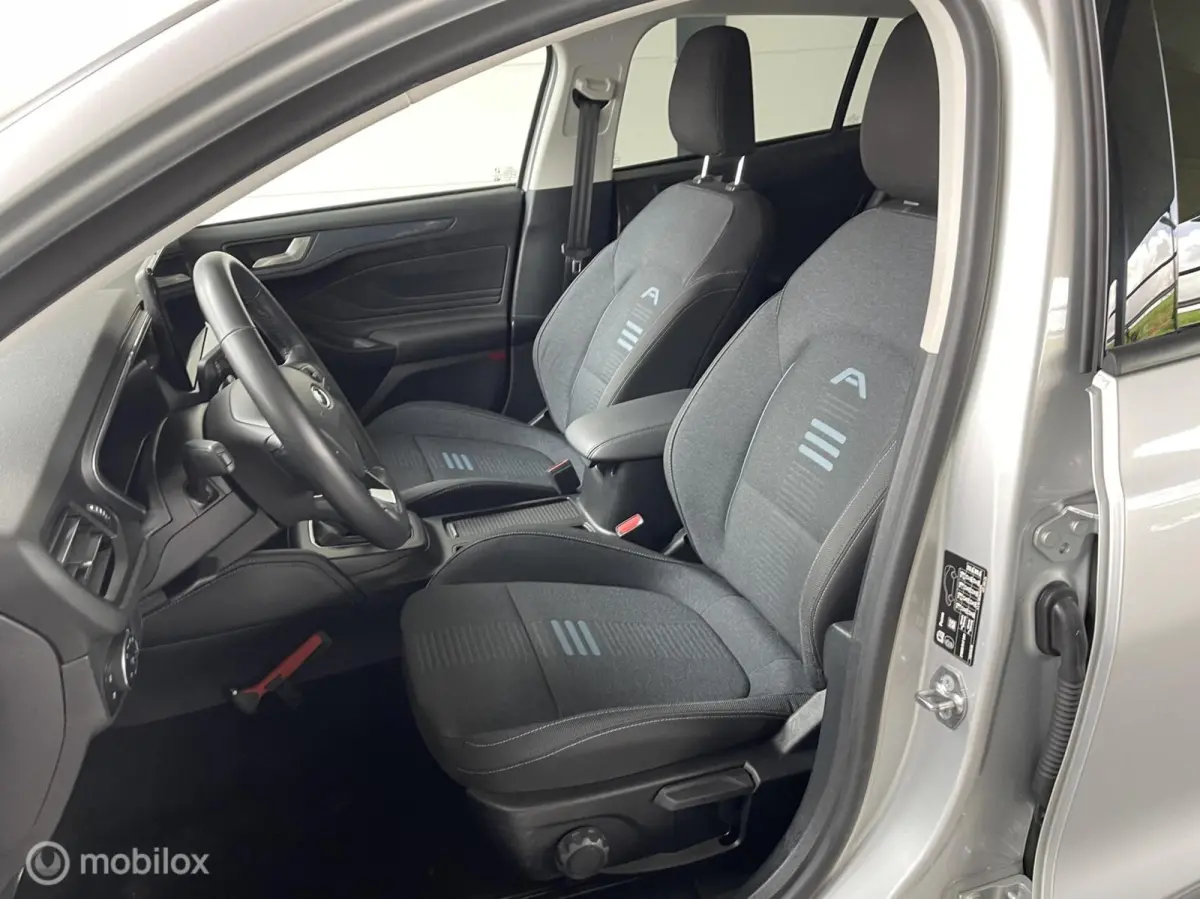 1.0 EcoBoost Hybrid Titanium Styl