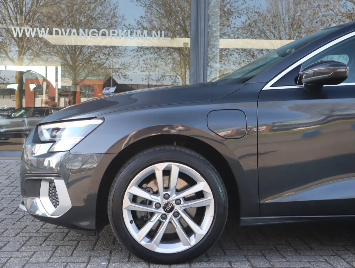 40 TFSI e Business edition Navi / Cruise / Carplay / LED / Btw auto / 204 pk