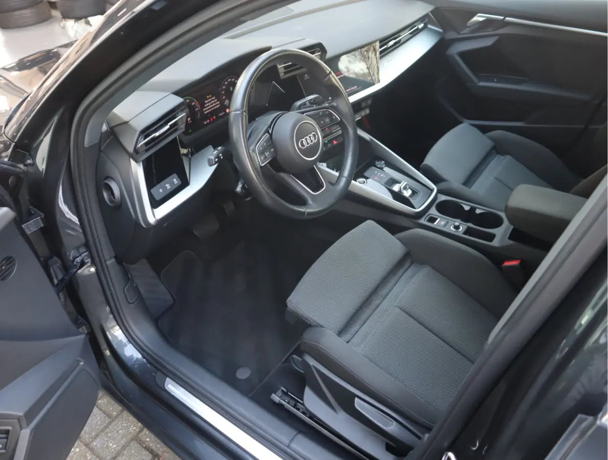 40 TFSI e Business edition Navi / Cruise / Carplay / LED / Btw auto / 204 pk
