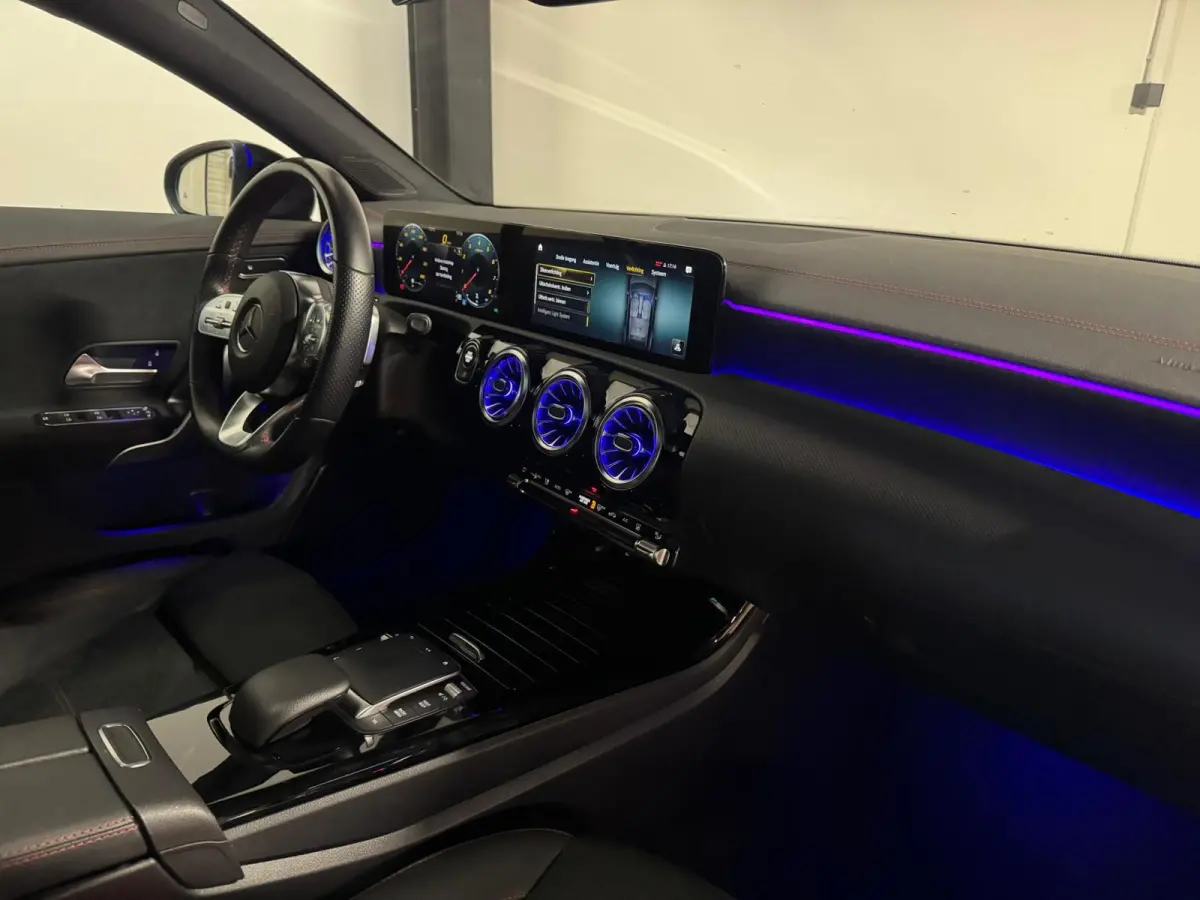 250 4MATIC AMG Line PANO HUD VOL'