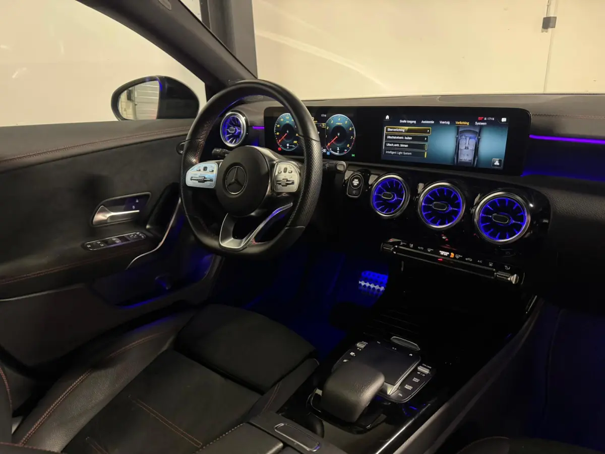 250 4MATIC AMG Line PANO HUD VOL'