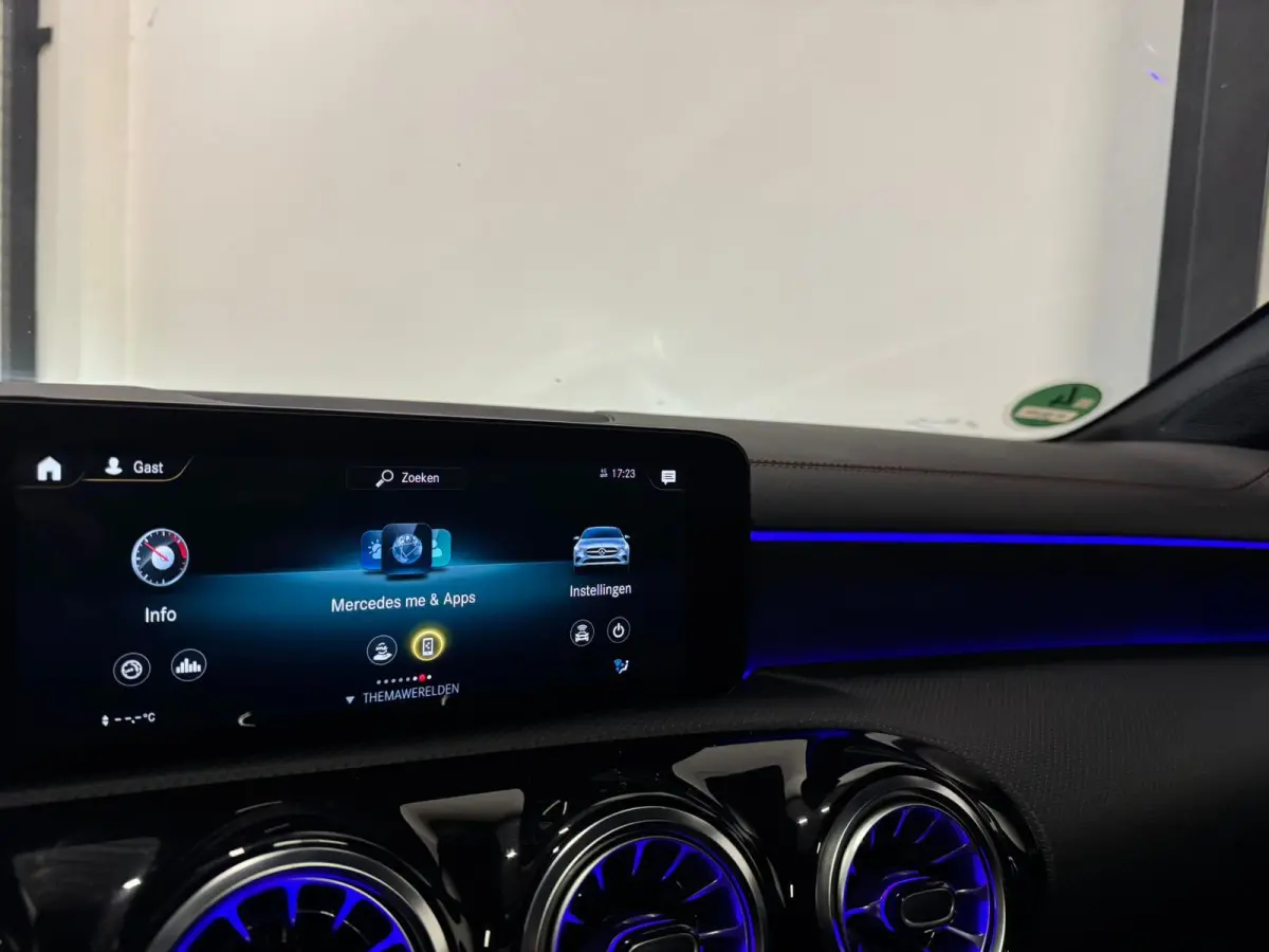 250 4MATIC AMG Line PANO HUD VOL'
