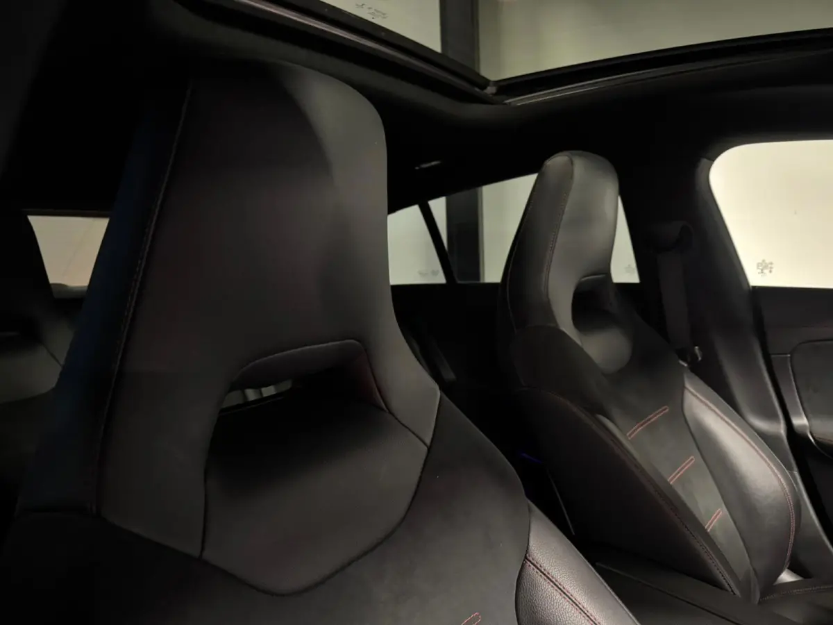 250 4MATIC AMG Line PANO HUD VOL'
