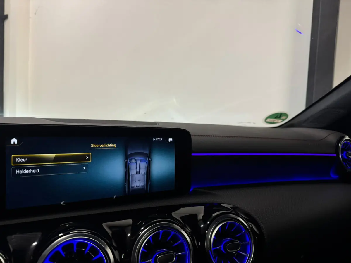 250 4MATIC AMG Line PANO HUD VOL'
