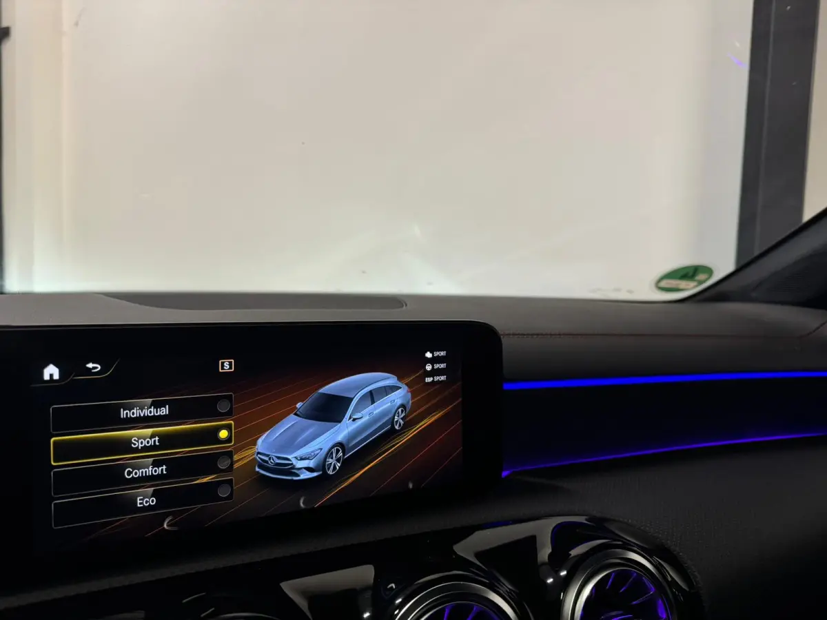 250 4MATIC AMG Line PANO HUD VOL'