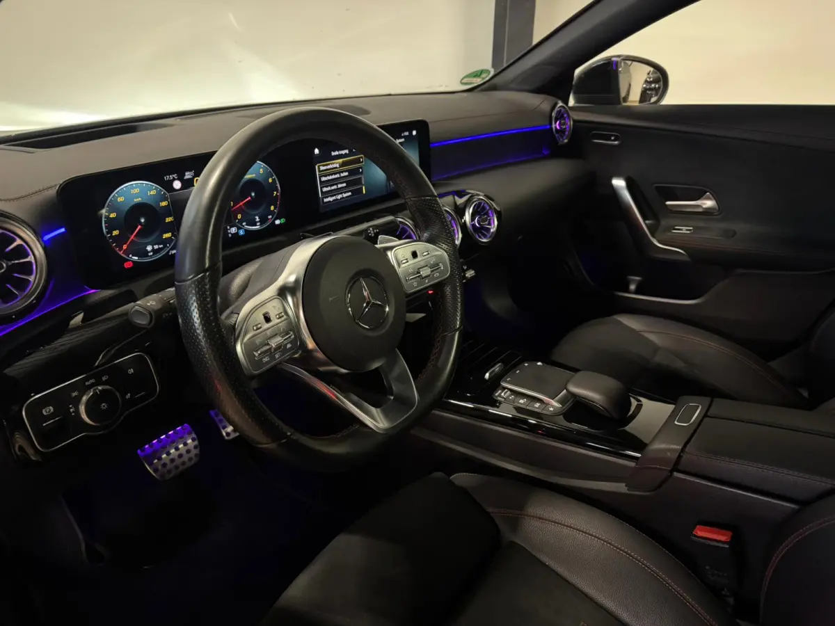 250 4MATIC AMG Line PANO HUD VOL'