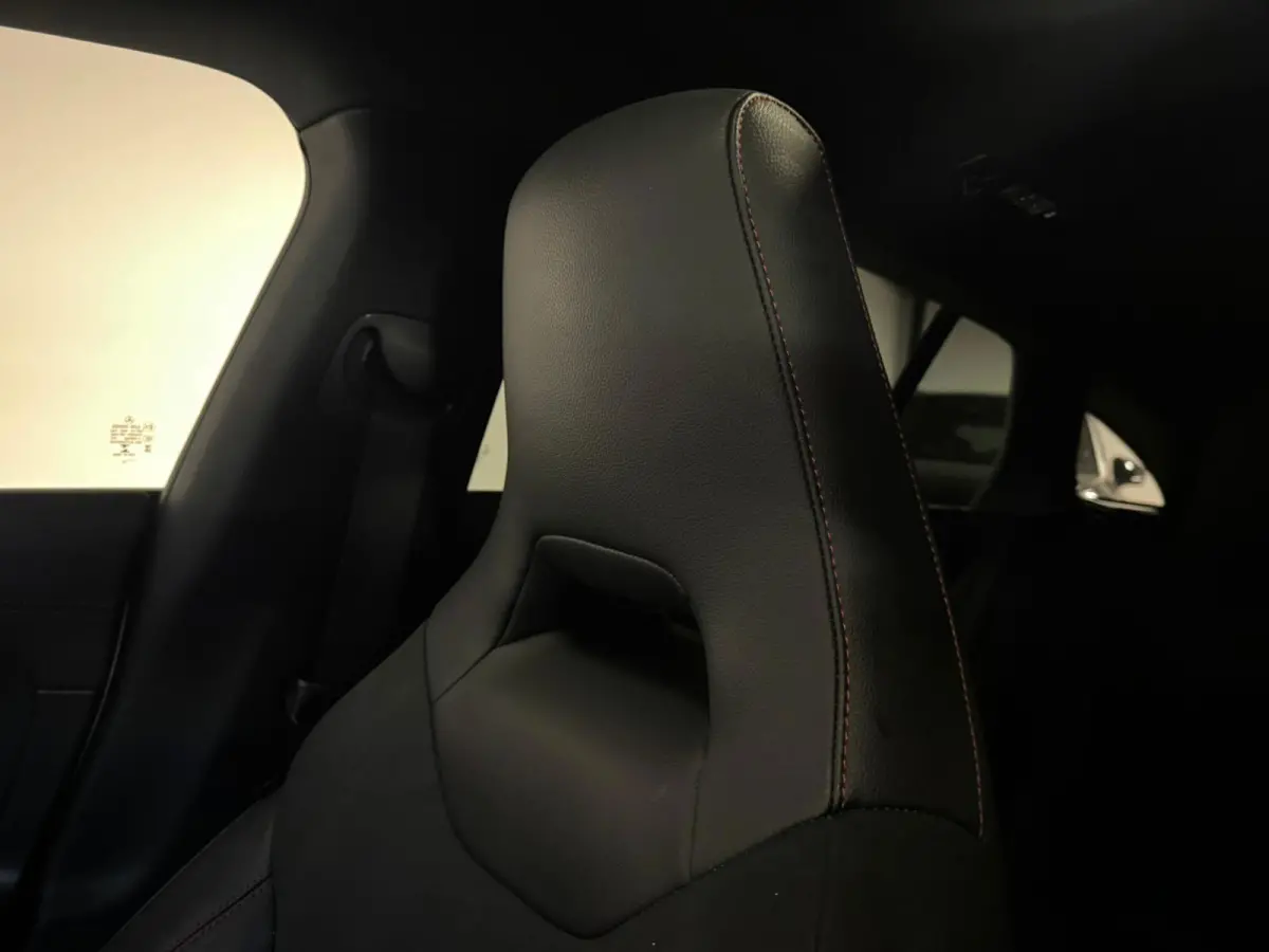 250 4MATIC AMG Line PANO HUD VOL'