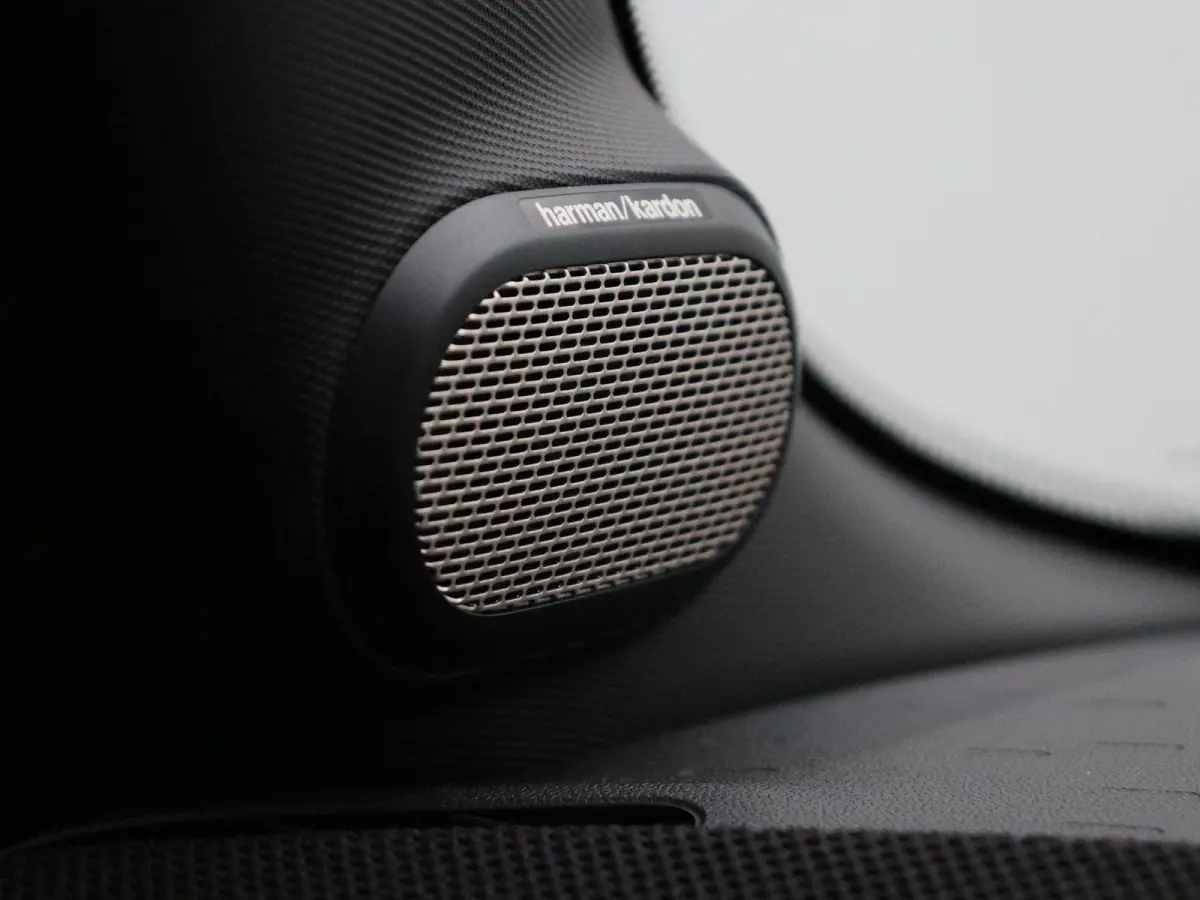 Cooper S Pakket XL + Glazen panoramadak + Harman Kardon + Camera + Driving Assistant Plus + Elektrisch verstelbare stoelen + Massage