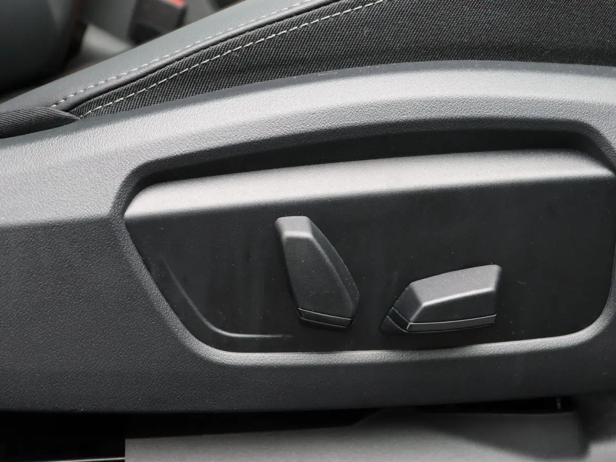 Cooper S Pakket XL + Glazen panoramadak + Harman Kardon + Camera + Driving Assistant Plus + Elektrisch verstelbare stoelen + Massage