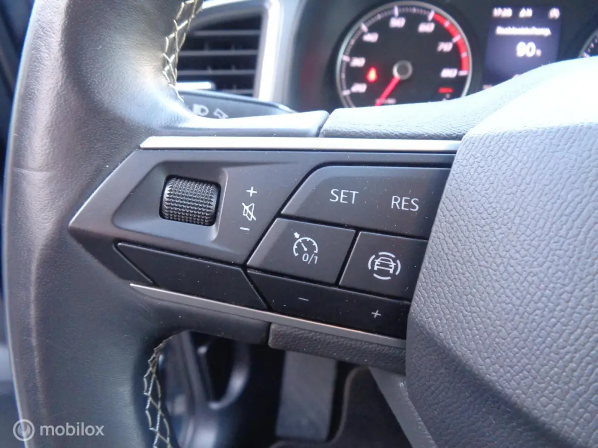 1.0 TSI Style Business Intense/Airco/LED/LM velgen/Apple Carplay/1st eig/Nieuwstaat/Zuinig in verbruik