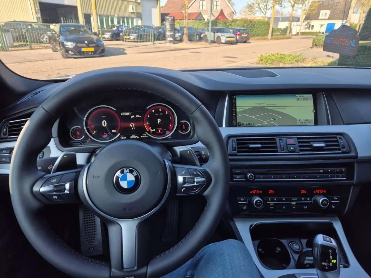 F11 M Sport Panorama Elek. Stoelen Leder Navigatie Pro TOP STAAT NAP NL 520i M Sport Edition