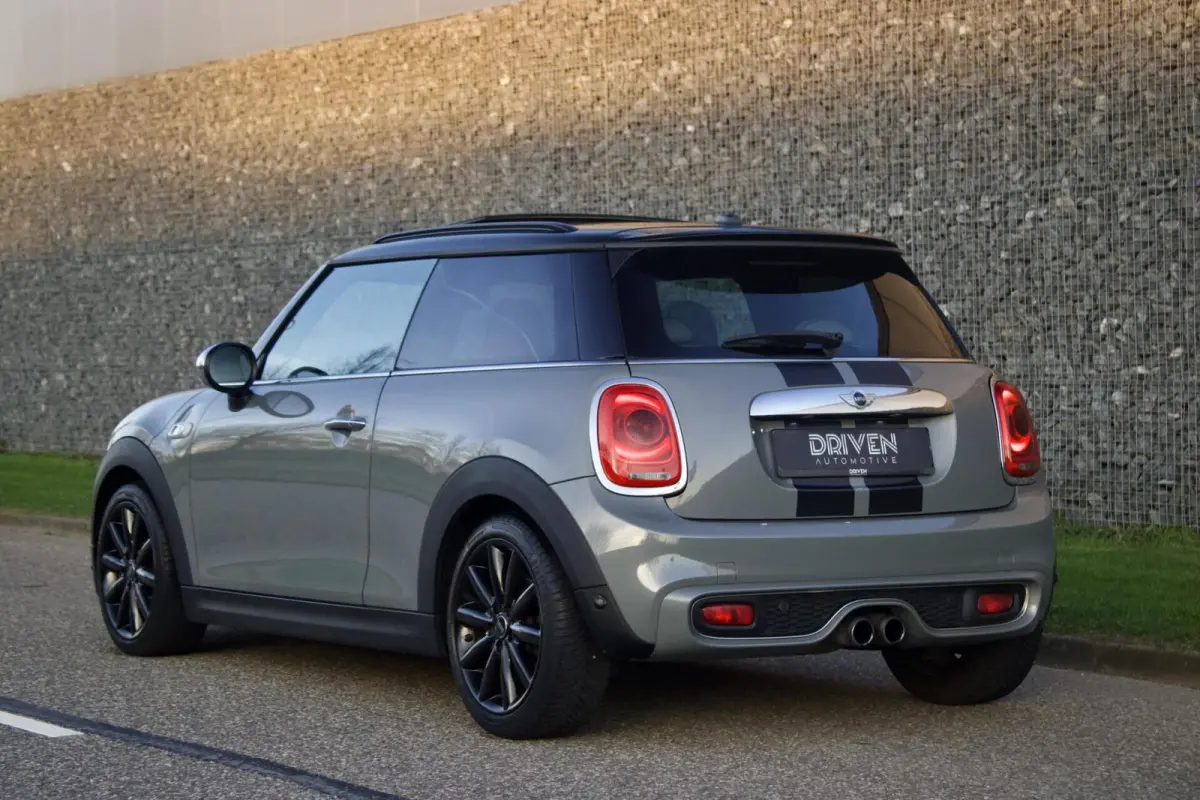 Mini 2.0 S Serious Business