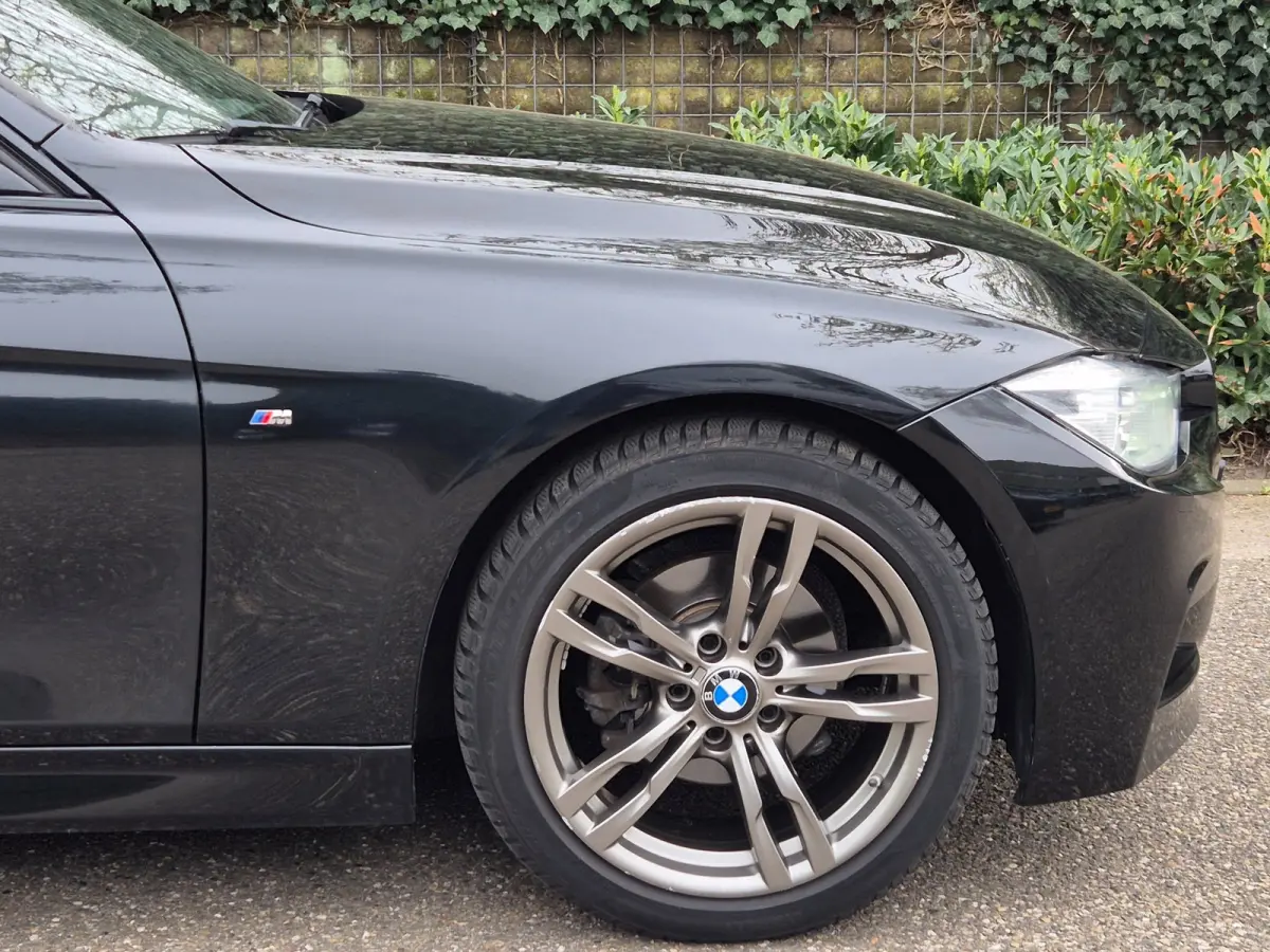 320i B48 M Sport Apple CarPlay virtual dash 6wb Leder Rijklaar NAP 320i Corporate Lease High Executive