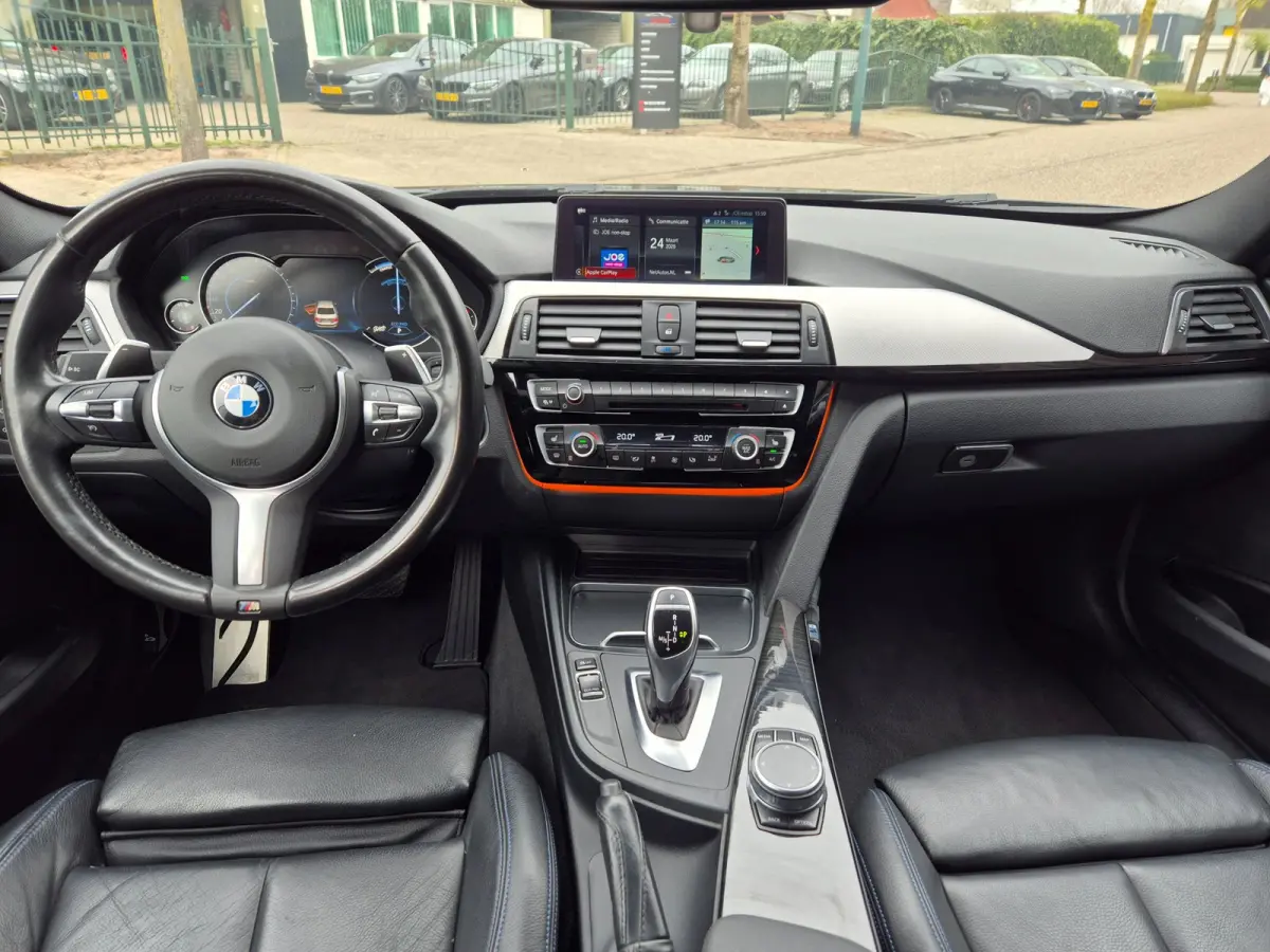 320i B48 M Sport Apple CarPlay virtual dash 6wb Leder Rijklaar NAP 320i Corporate Lease High Executive