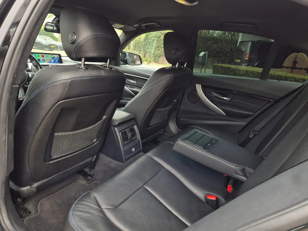 320i B48 M Sport Apple CarPlay virtual dash 6wb Leder Rijklaar NAP 320i Corporate Lease High Executive