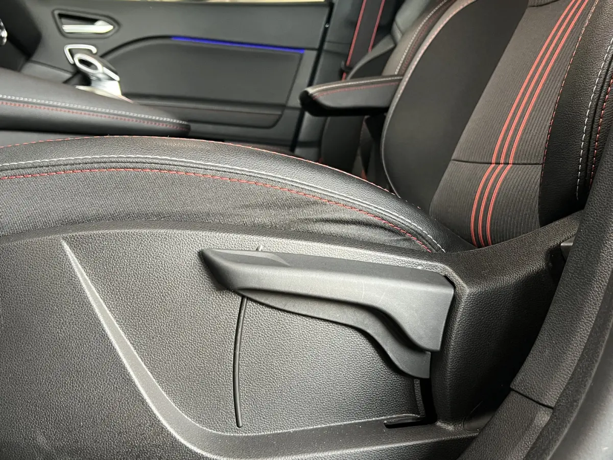 1.3 TCe 140 R.S. Line | Stoel, Stuur & Voorruitverwarming | Navi | Camera | Carplay | 100% Renault Dealer Onderhouden!