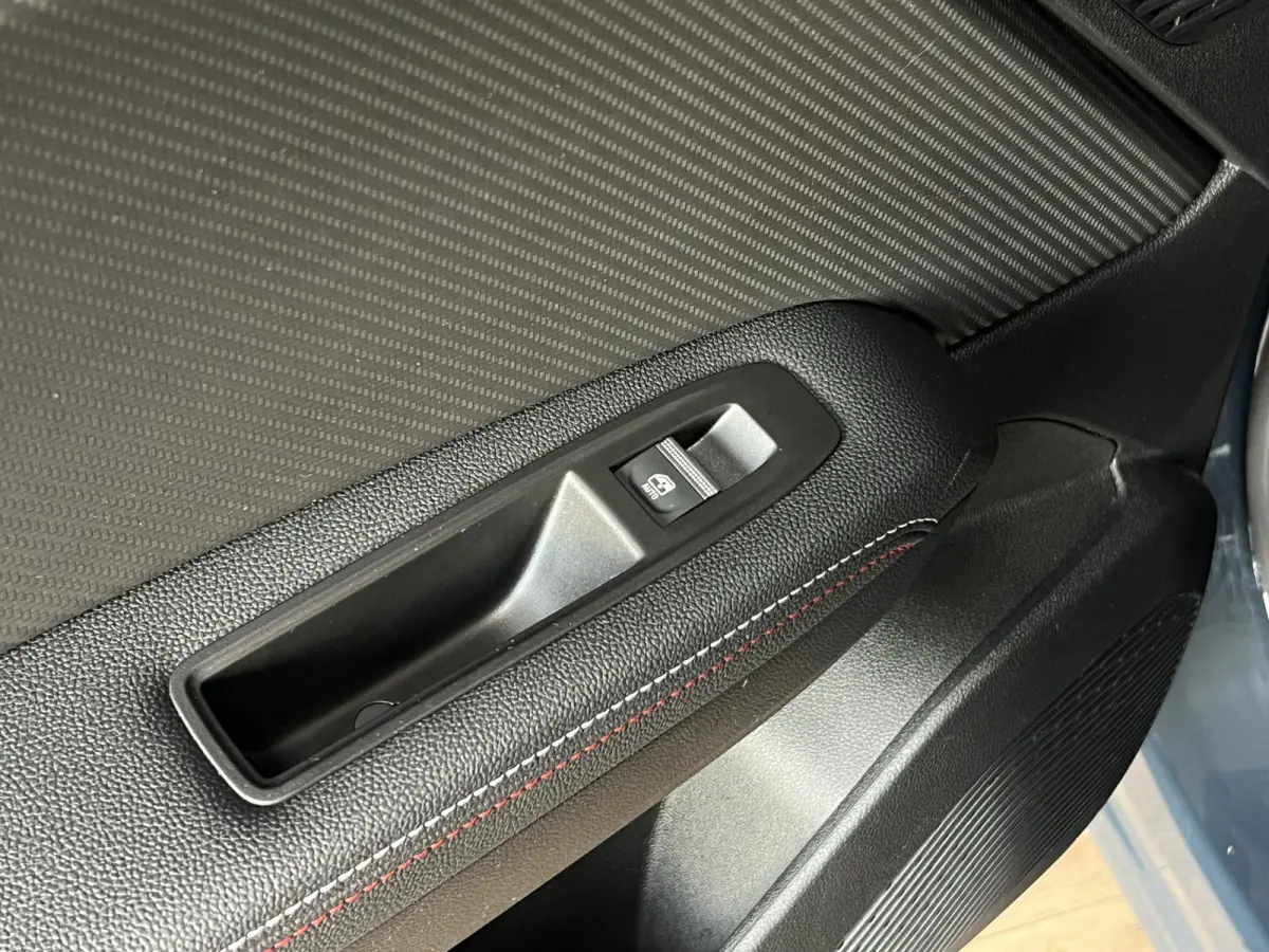 1.3 TCe 140 R.S. Line | Stoel, Stuur & Voorruitverwarming | Navi | Camera | Carplay | 100% Renault Dealer Onderhouden!