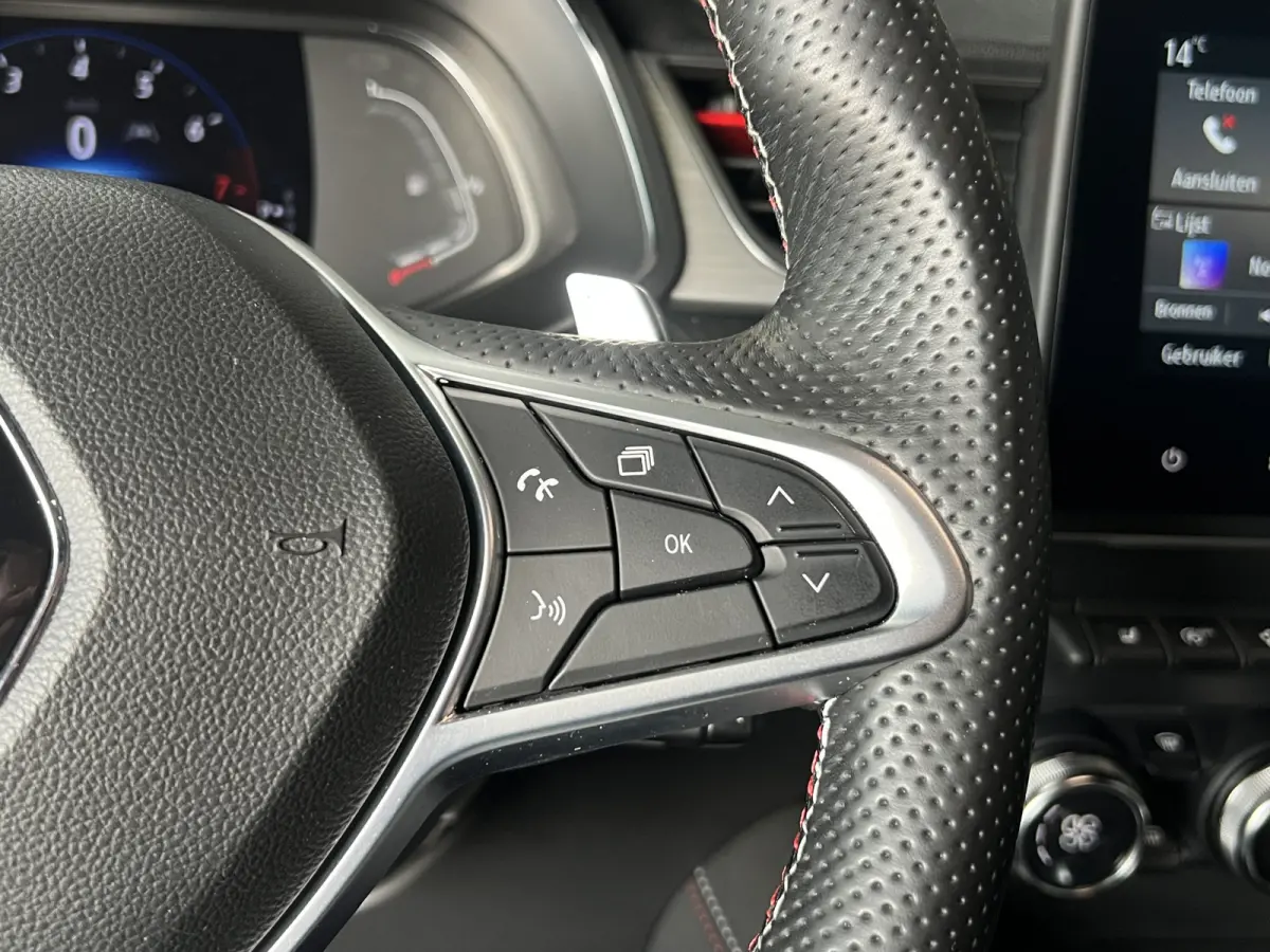1.3 TCe 140 R.S. Line | Stoel, Stuur & Voorruitverwarming | Navi | Camera | Carplay | 100% Renault Dealer Onderhouden!
