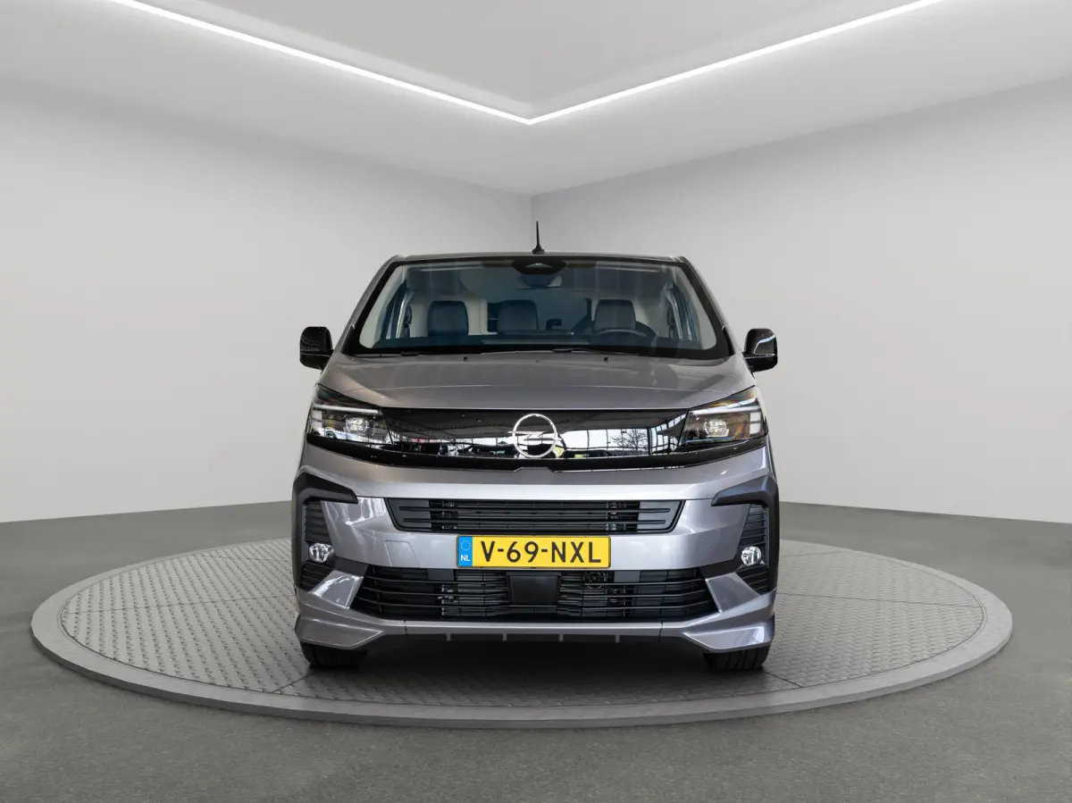 Electric L3 75 kWh STX Edition | Lederen bekleding | Stoelverwarming | Camera | Keyless | Climate Controle | Apple Carplay & Android Auto | Voorraadvoordeel !