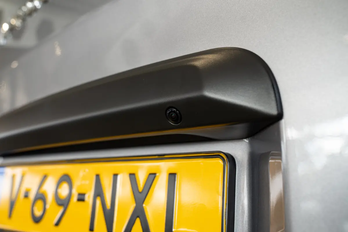 Electric L3 75 kWh STX Edition | Lederen bekleding | Stoelverwarming | Camera | Keyless | Climate Controle | Apple Carplay & Android Auto | Voorraadvoordeel !