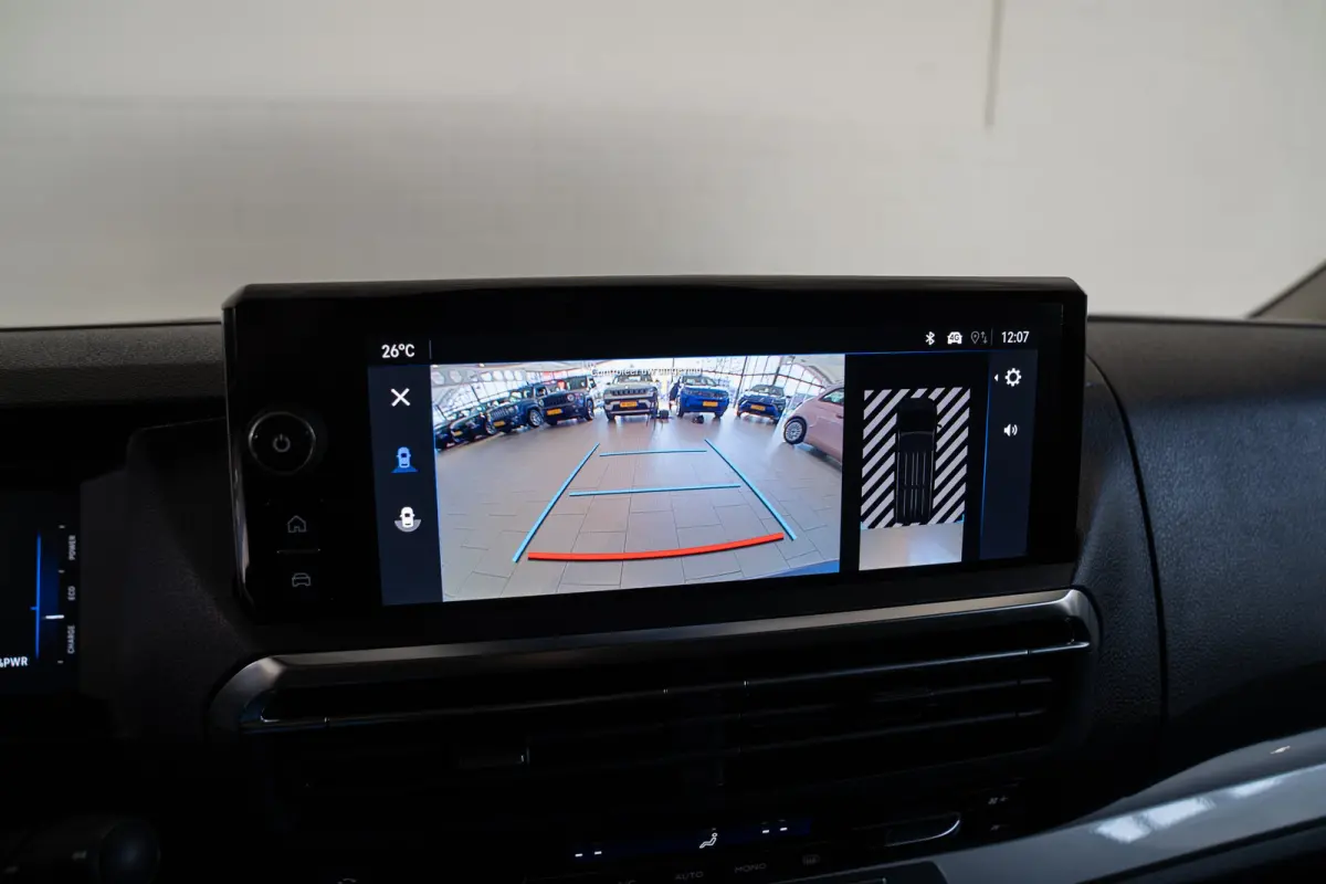 Electric L3 75 kWh STX Edition | Lederen bekleding | Stoelverwarming | Camera | Keyless | Climate Controle | Apple Carplay & Android Auto | Voorraadvoordeel !