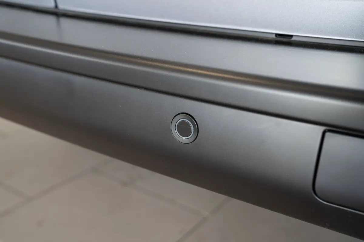 Electric L3 75 kWh STX Edition | Lederen bekleding | Stoelverwarming | Camera | Keyless | Climate Controle | Apple Carplay & Android Auto | Voorraadvoordeel !