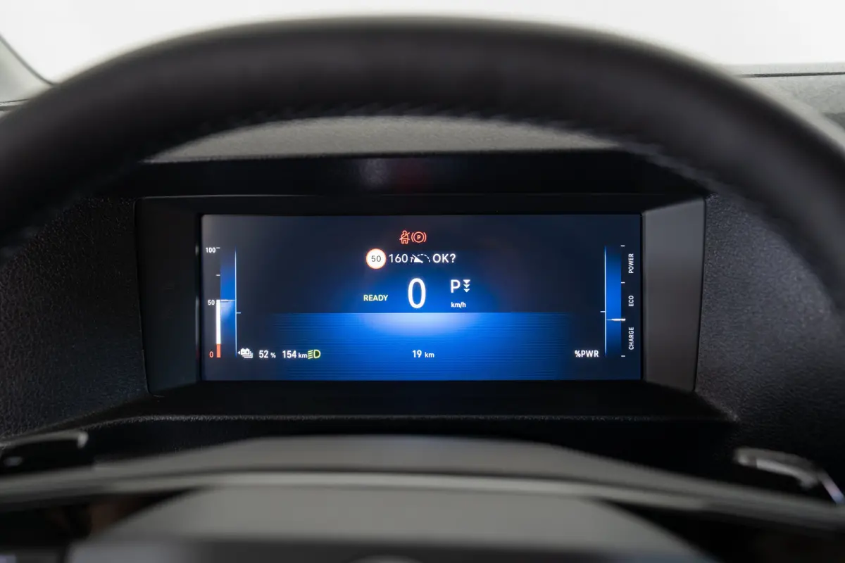 Electric L3 75 kWh STX Edition | Lederen bekleding | Stoelverwarming | Camera | Keyless | Climate Controle | Apple Carplay & Android Auto | Voorraadvoordeel !