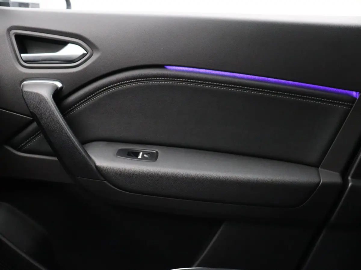 1.6 E-Tech Hybrid 145 Techno | Achteruitrijcamera | Lichtmetalen velgen | All season banden |
