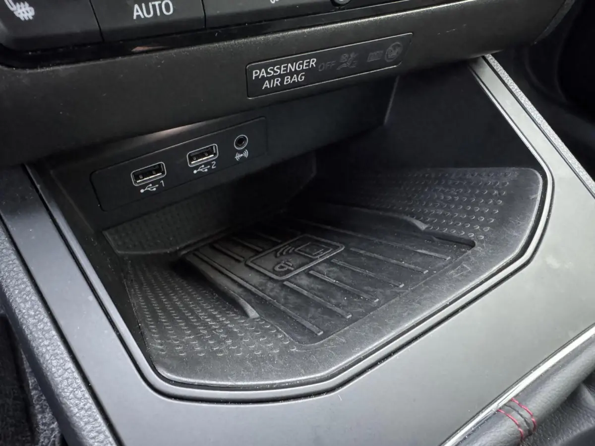 1.0 TGI FR Business Intense Stoelverwarming