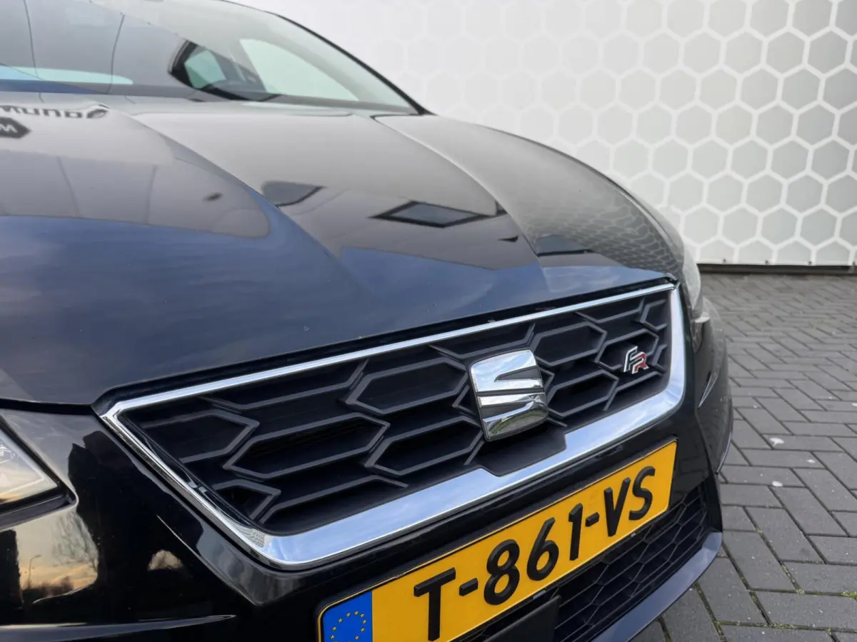 1.0 TGI FR Business Intense Stoelverwarming
