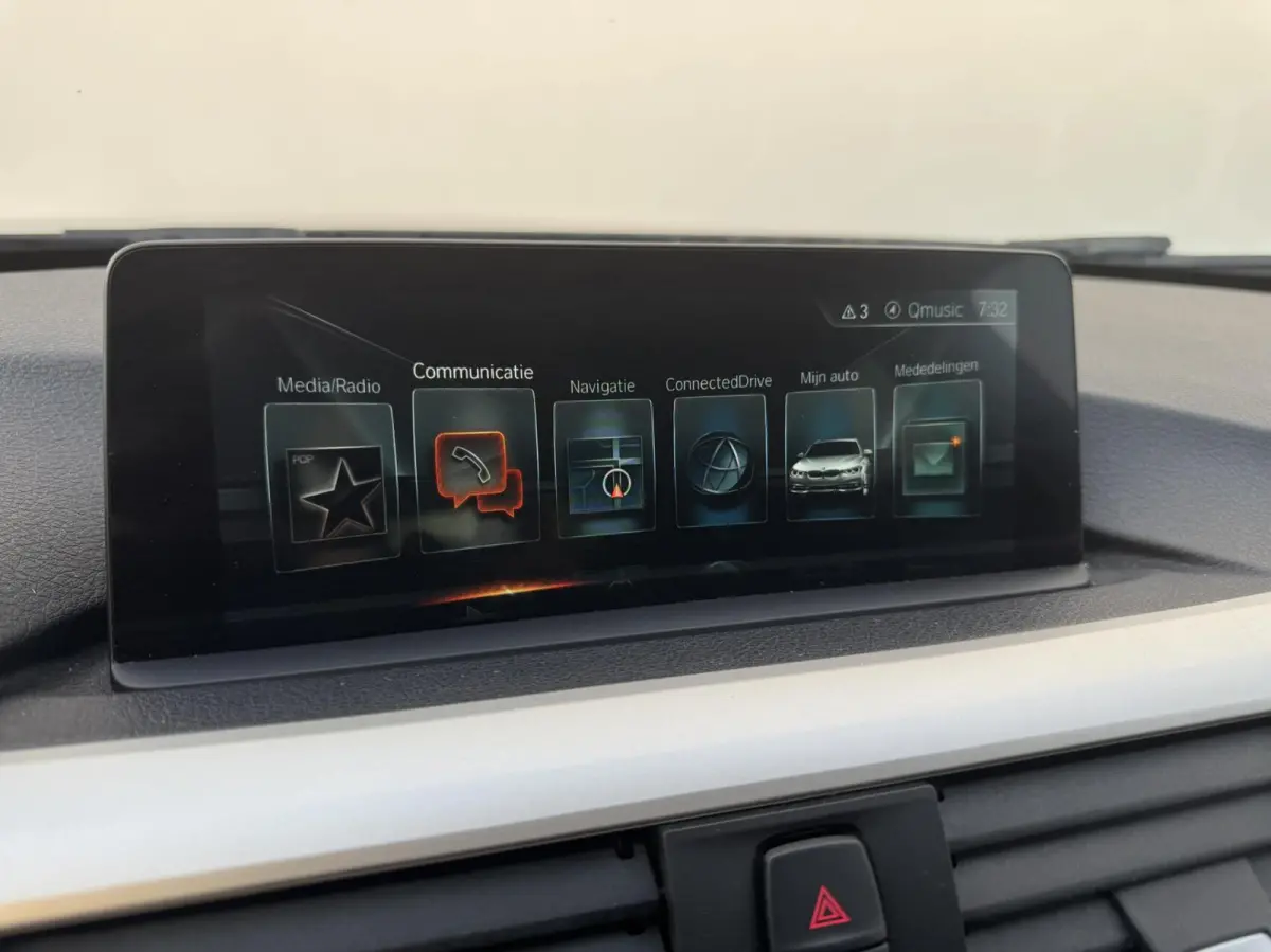 330d Centennial High Executive Trekhaak Nieuwe APK