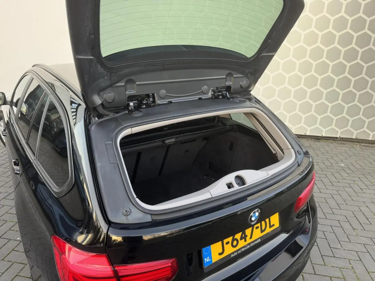 330d Centennial High Executive Trekhaak Nieuwe APK