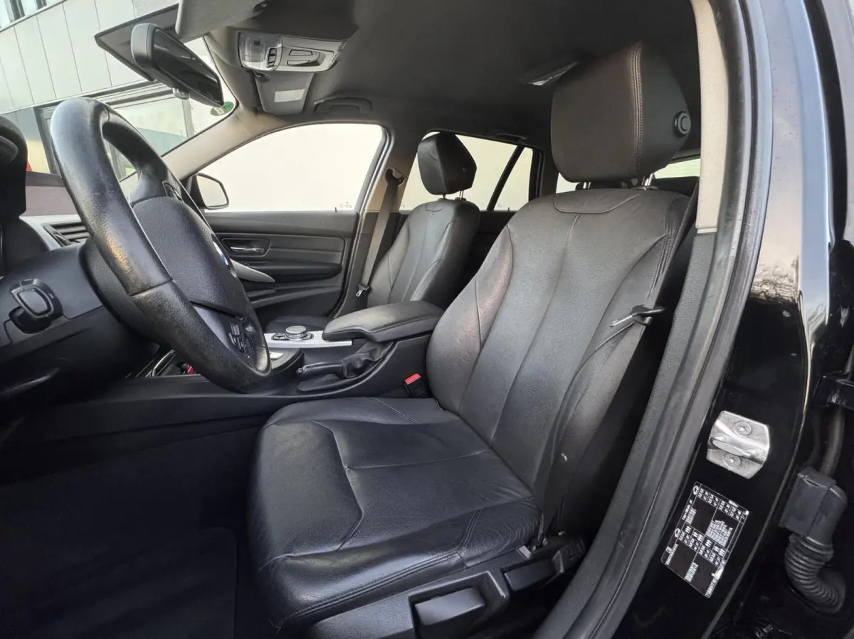 330d Centennial High Executive Trekhaak Nieuwe APK