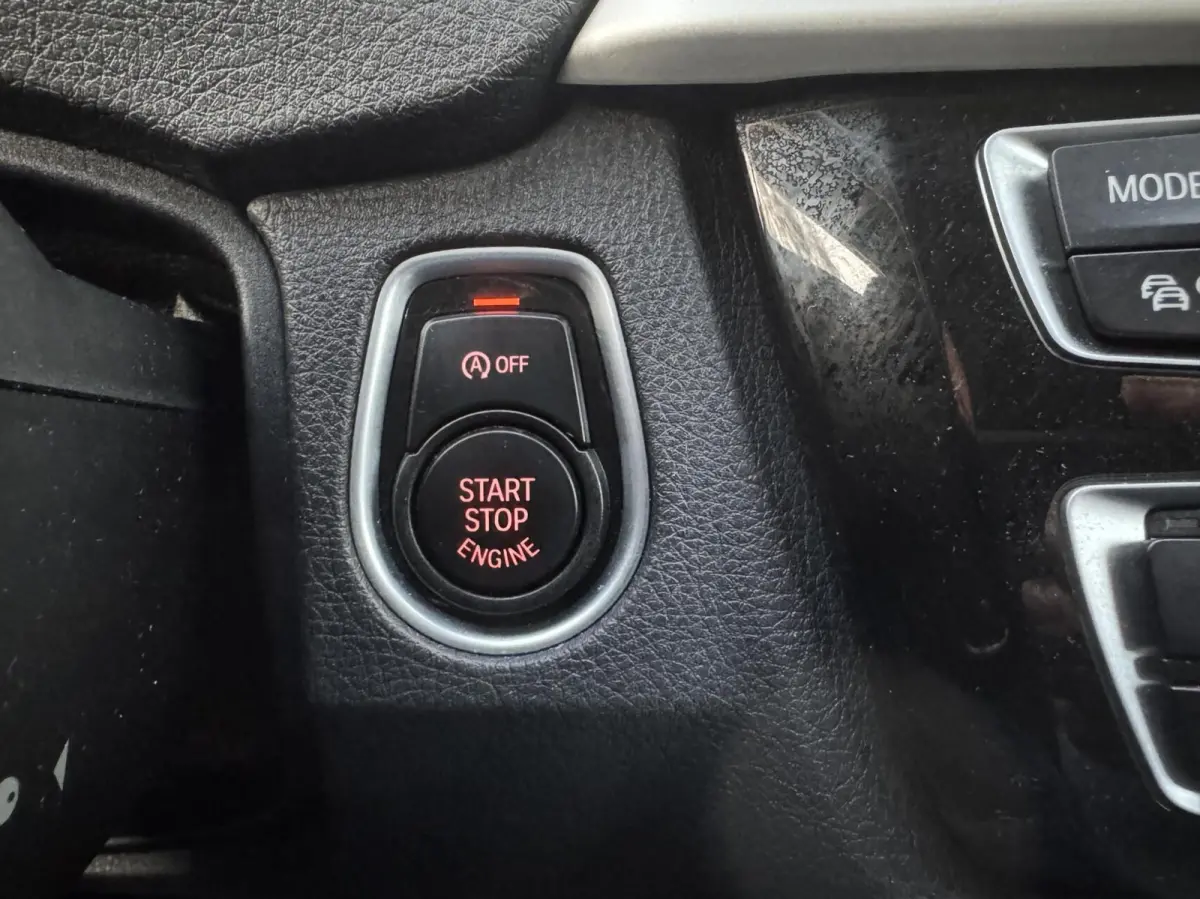 330d Centennial High Executive Trekhaak Nieuwe APK