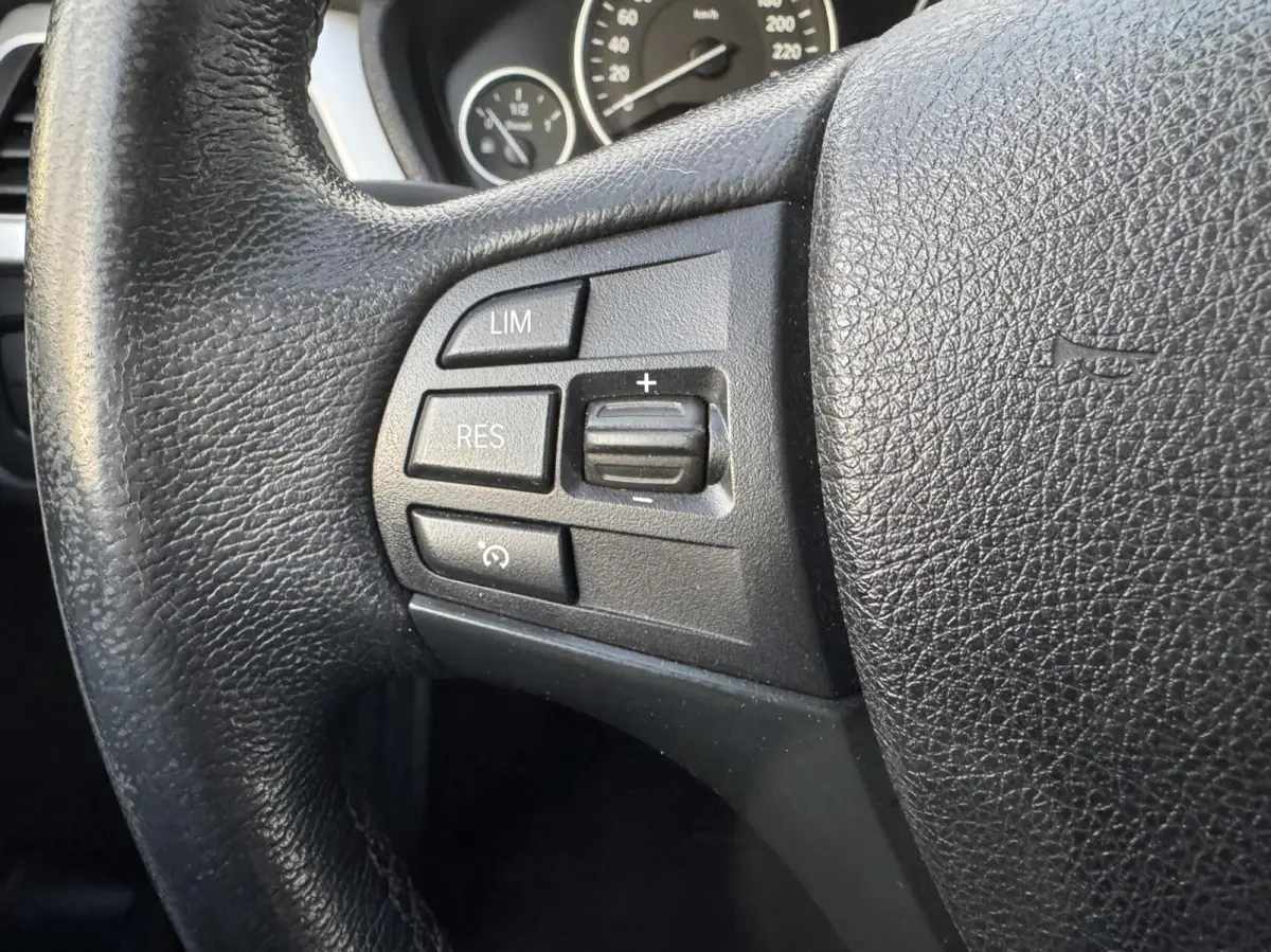 330d Centennial High Executive Trekhaak Nieuwe APK