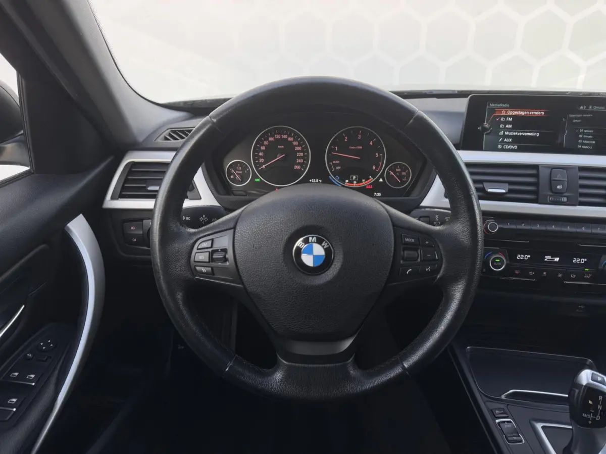 330d Centennial High Executive Trekhaak Nieuwe APK