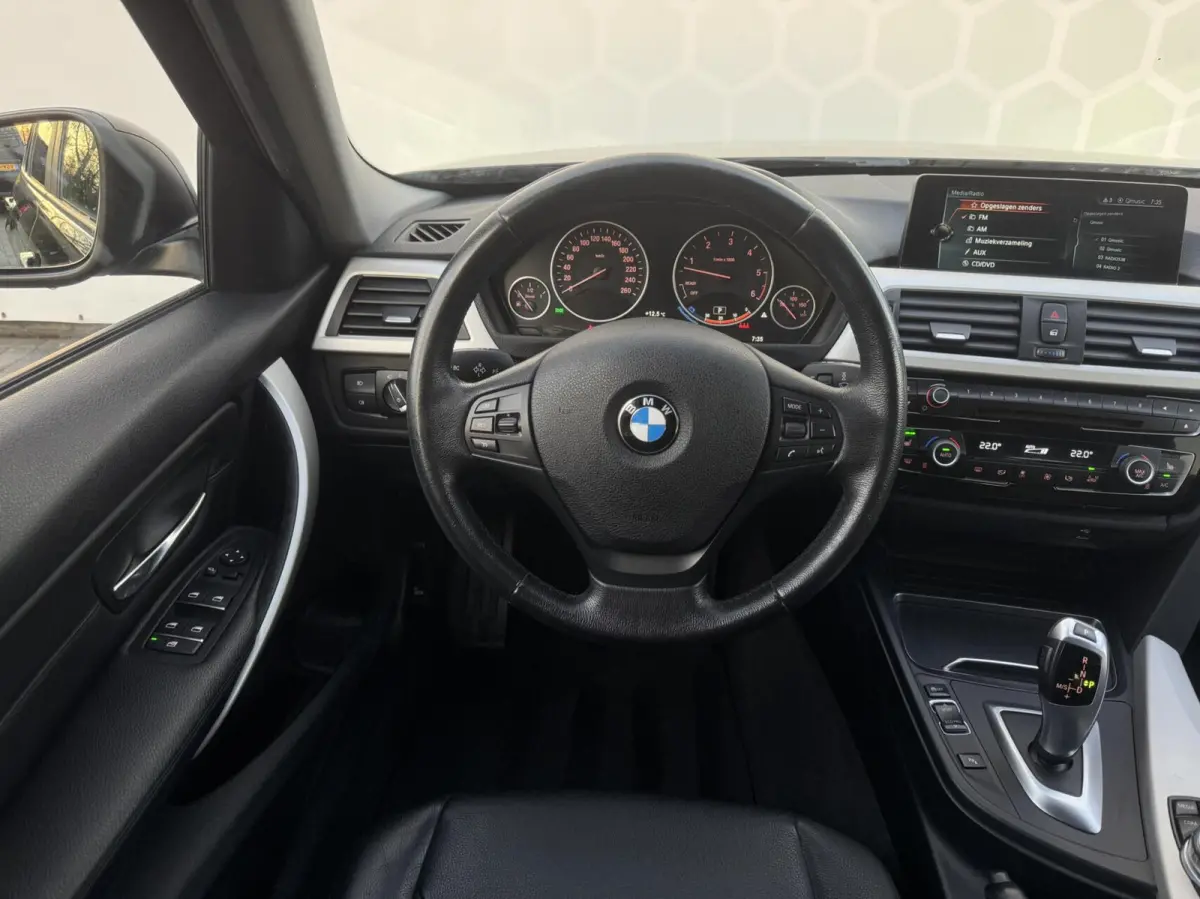 330d Centennial High Executive Trekhaak Nieuwe APK