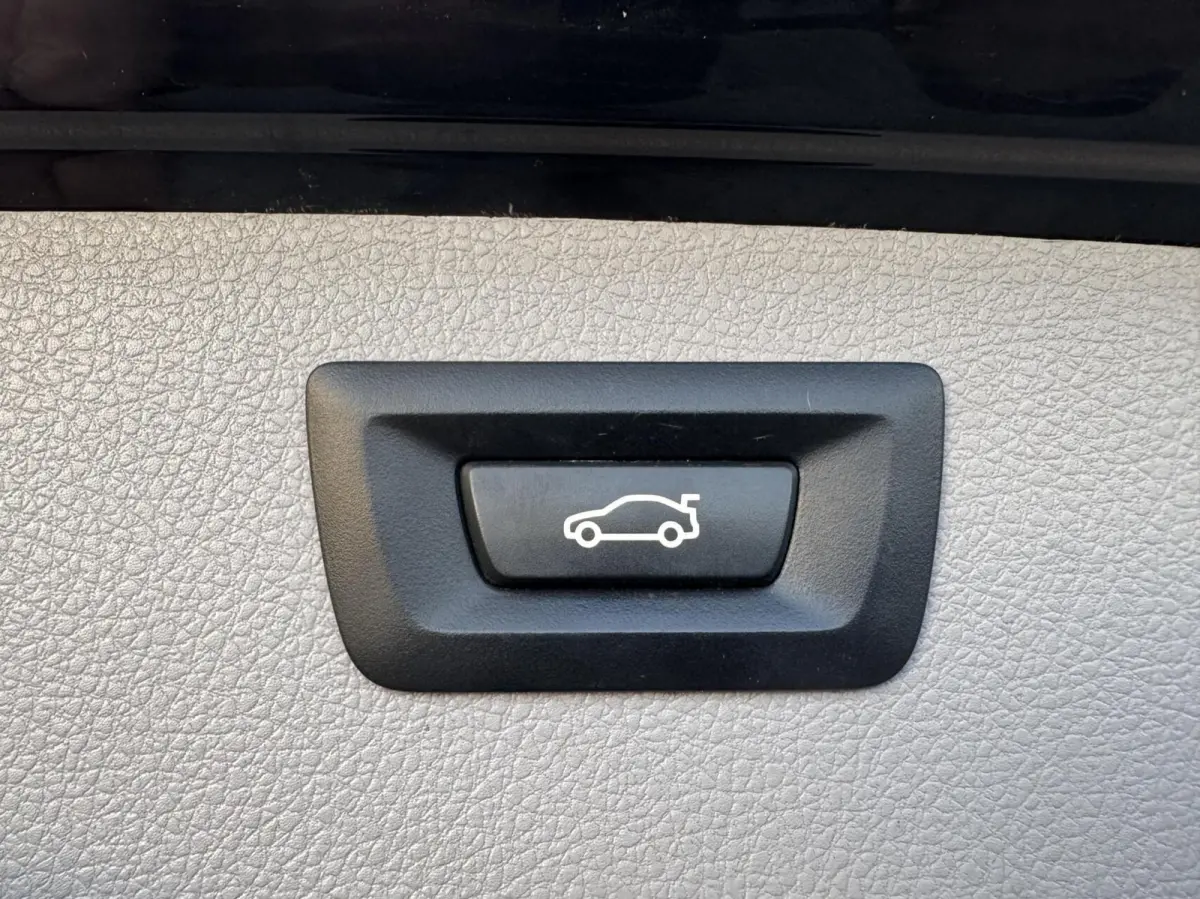 330d Centennial High Executive Trekhaak Nieuwe APK