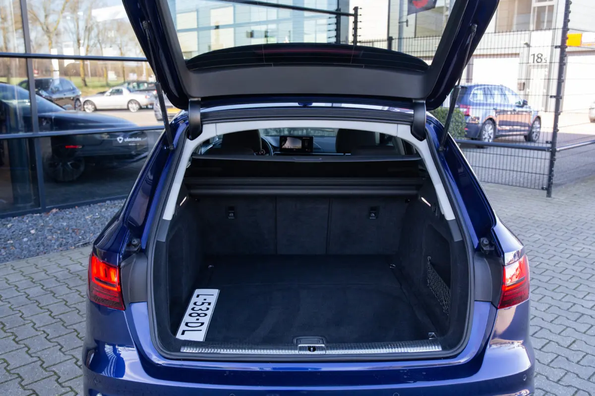 35 TDI Launch edition S-line , Sportstoelen, Camera, Virtual Cockpit,