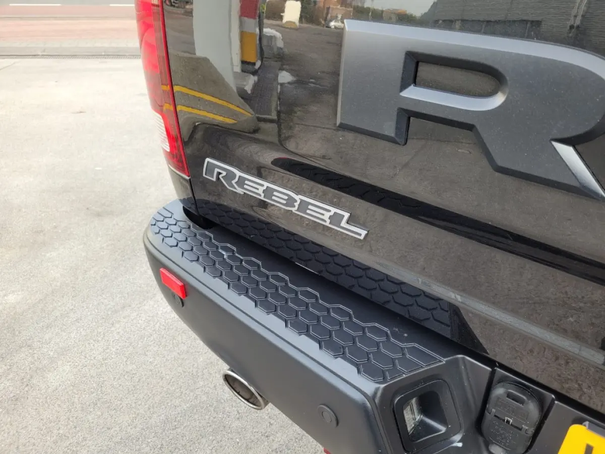 1500 5.7 V8 4x4 Crew Cab 5'7 Rebel Leder, Luchtvering, Trekh 3500