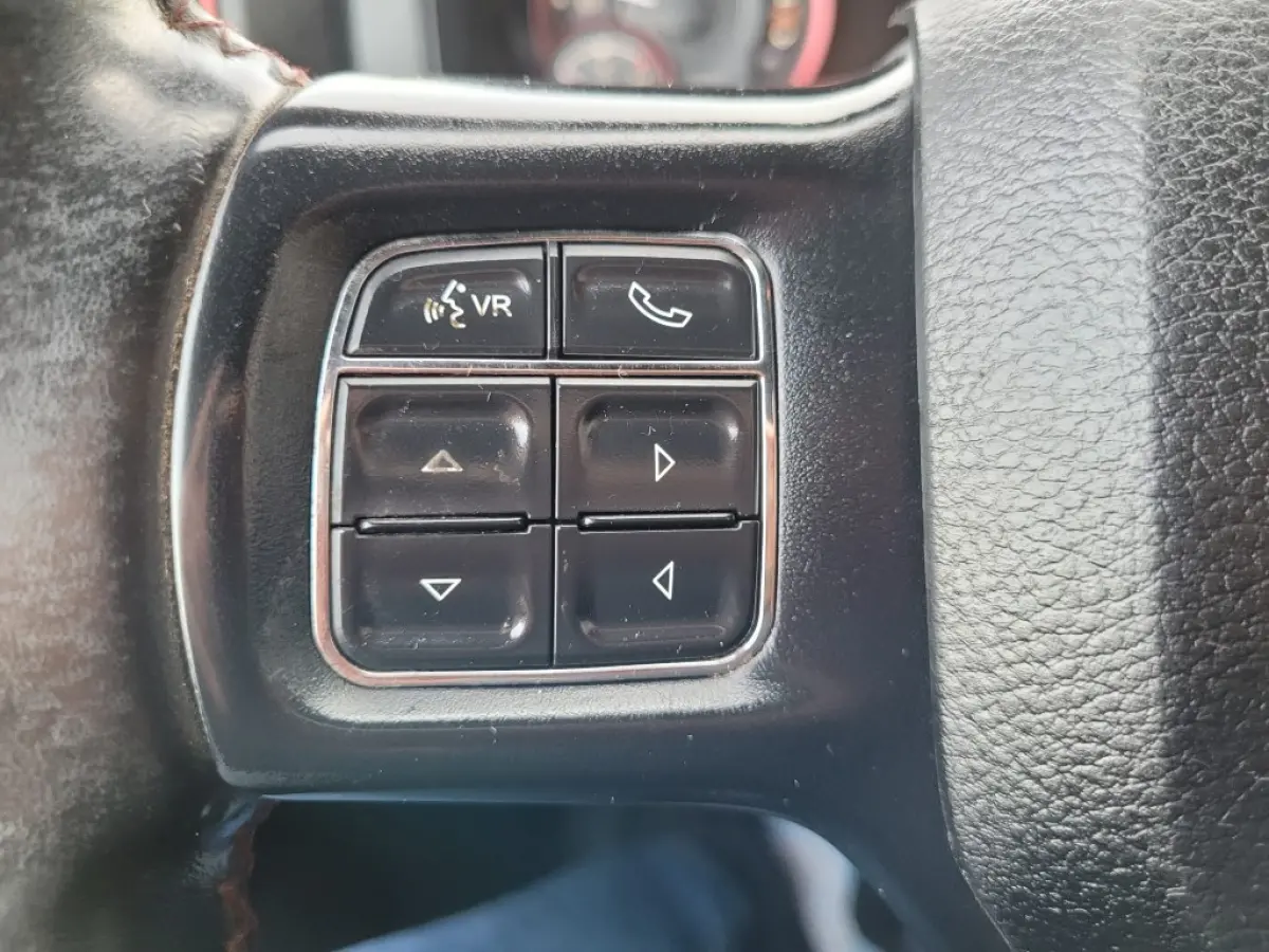 1500 5.7 V8 4x4 Crew Cab 5'7 Rebel Leder, Luchtvering, Trekh 3500