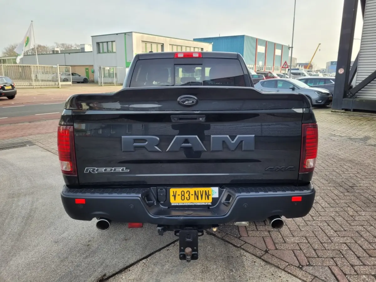 1500 5.7 V8 4x4 Crew Cab 5'7 Rebel Leder, Luchtvering, Trekh 3500