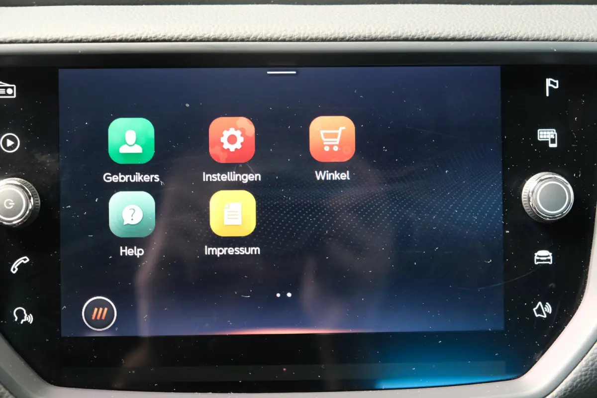 1.0 TSI FR Business Intense Automaat - N.A.P. Airco, Cruise, PDC, Navi, Carplay, Camera.