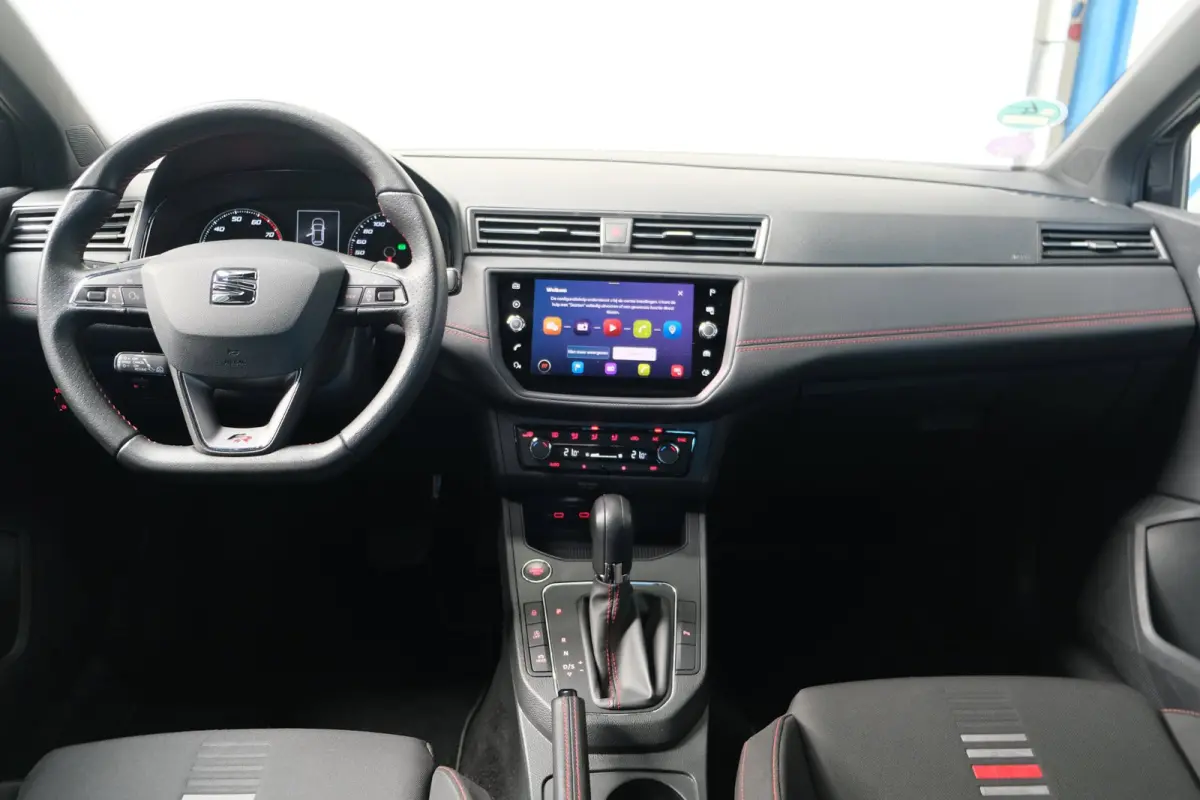 1.0 TSI FR Business Intense Automaat - N.A.P. Airco, Cruise, PDC, Navi, Carplay, Camera.