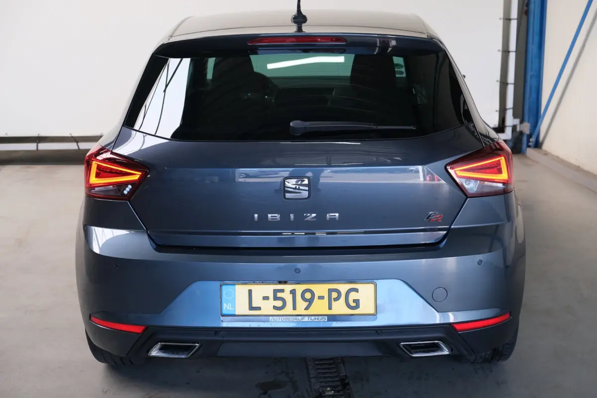 1.0 TSI FR Business Intense Automaat - N.A.P. Airco, Cruise, PDC, Navi, Carplay, Camera.