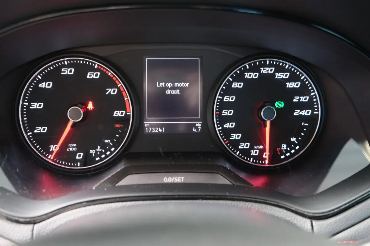 1.0 TSI FR Business Intense Automaat - N.A.P. Airco, Cruise, PDC, Navi, Carplay, Camera.