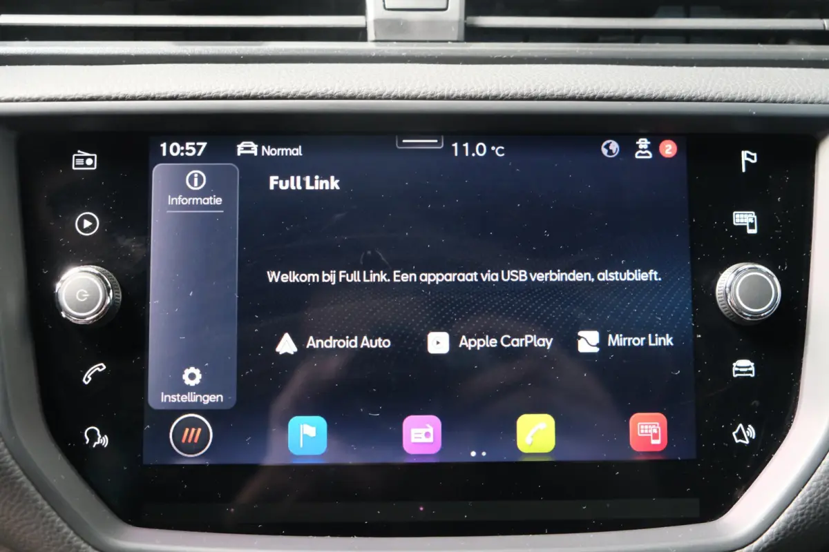 1.0 TSI FR Business Intense Automaat - N.A.P. Airco, Cruise, PDC, Navi, Carplay, Camera.